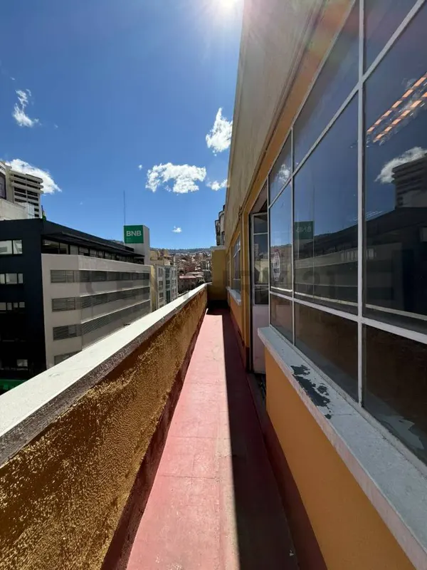 Foto 10 de Oficina Corporativa en Alquiler | Av. Camacho – Centro de La Paz