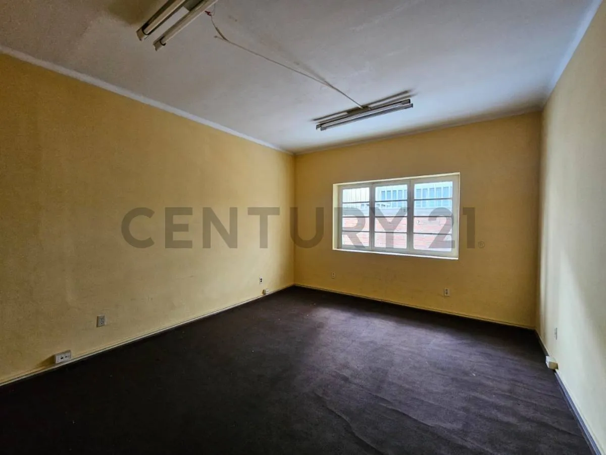 Foto 4 de Casa en Venta de 3 Pisos Inmueble para Inversion