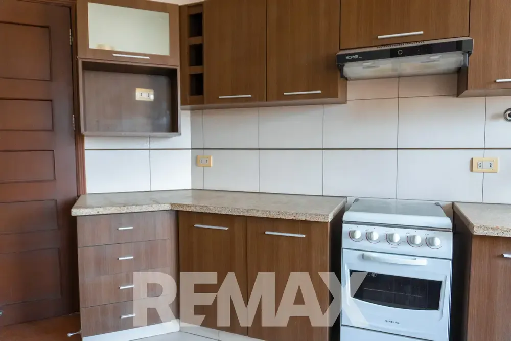 Foto 3 de 🏡 ¡Garzonier en Venta sobre Av. Beijing!