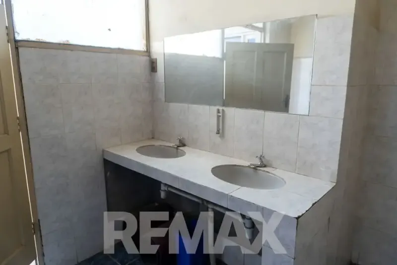 Foto 7 de Local Corporativo en Esquina en Alquiler – Zona Judicial Quillacollo