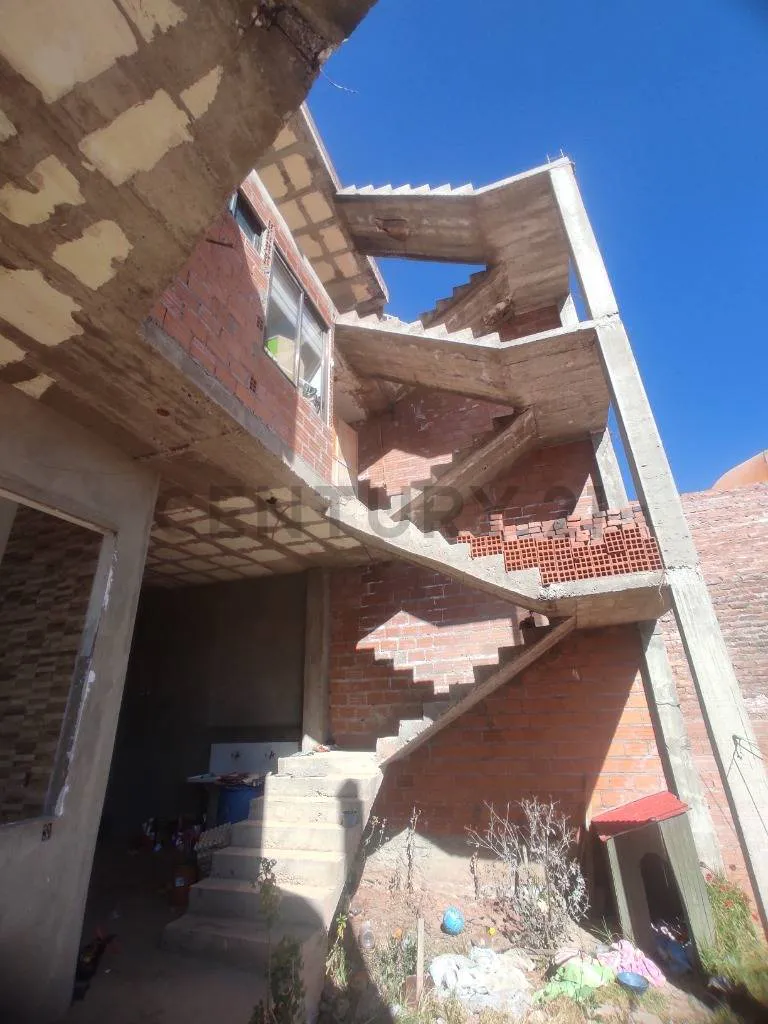 Foto 16 de Casa en Venta con Proyecto de Construcción en Zona - Pajchiri