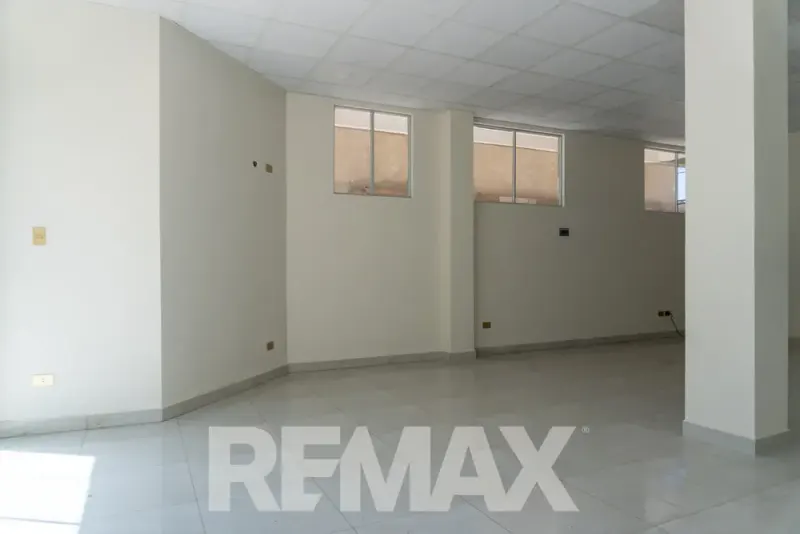 Foto 18 de Local Comercial a estrenar en Alquiler sobre Avenida