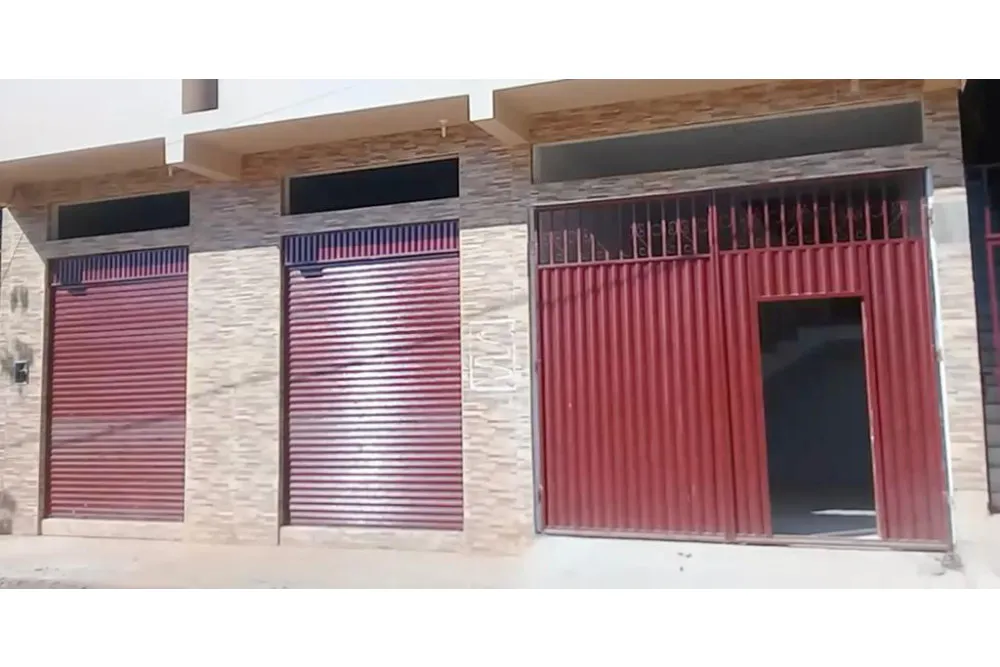Foto 1 de Casa de 2 plantas con 2 tiendas comerciales en Cobija – Pando, ubicada cerca al Balneario Paraíso Acuático y al aeropuer