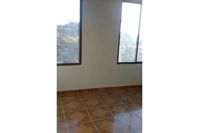 Foto 10 de Casa de 2 plantas con 2 tiendas comerciales en Cobija – Pando, ubicada cerca al Balneario Paraíso Acuático y al aeropuer