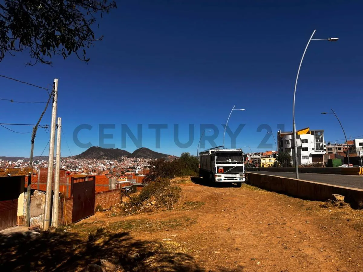 Foto 5 de Terreno Sobre Avenda Juana Azurduy de Padilla en Venta
