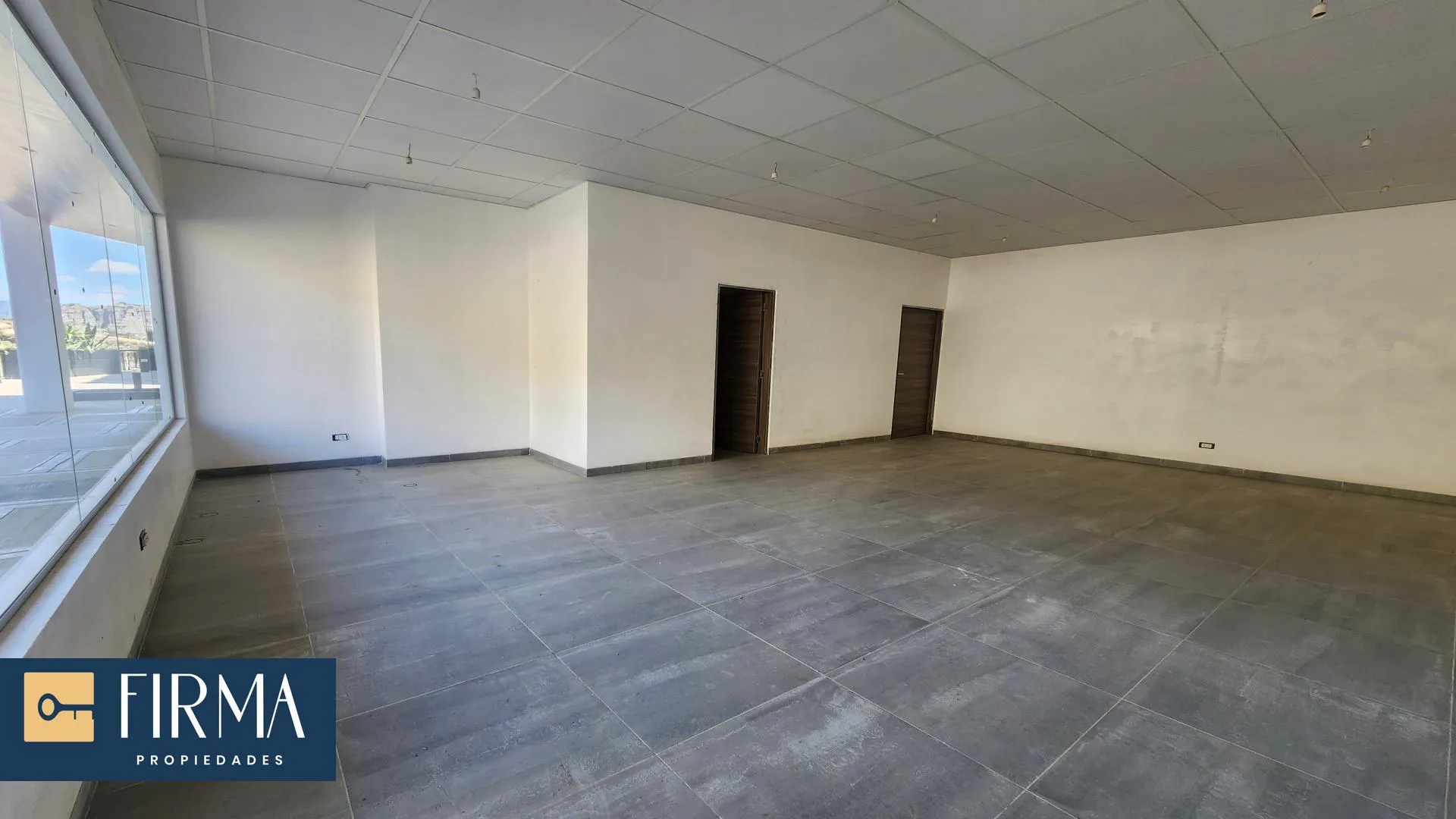 Foto 2 de Compra Este Local Comercial en Achumani - Ta1