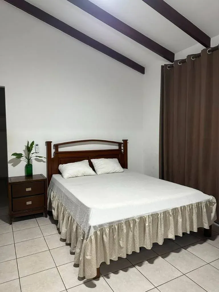 Foto 6 de Casa quinta en alquiler doble via la guardia
