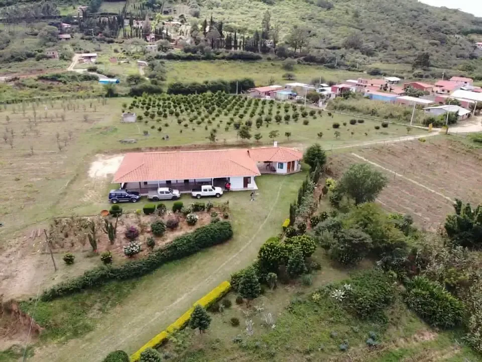 Foto 1 de En Inmejorable Ubicaciòn Se Vende Quinta en Samaipata