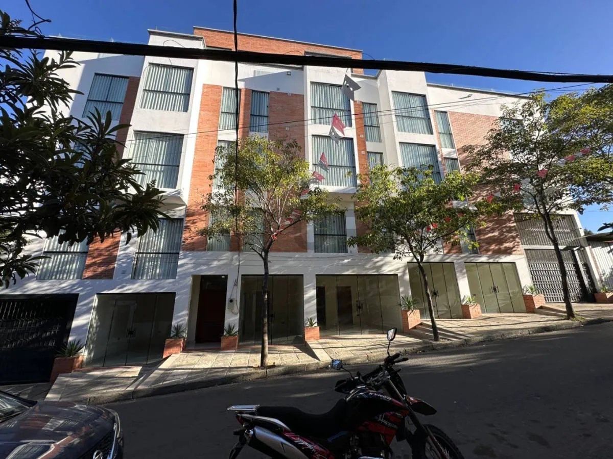 Foto 1 de Departamento en Alquiler – Final Bolívar