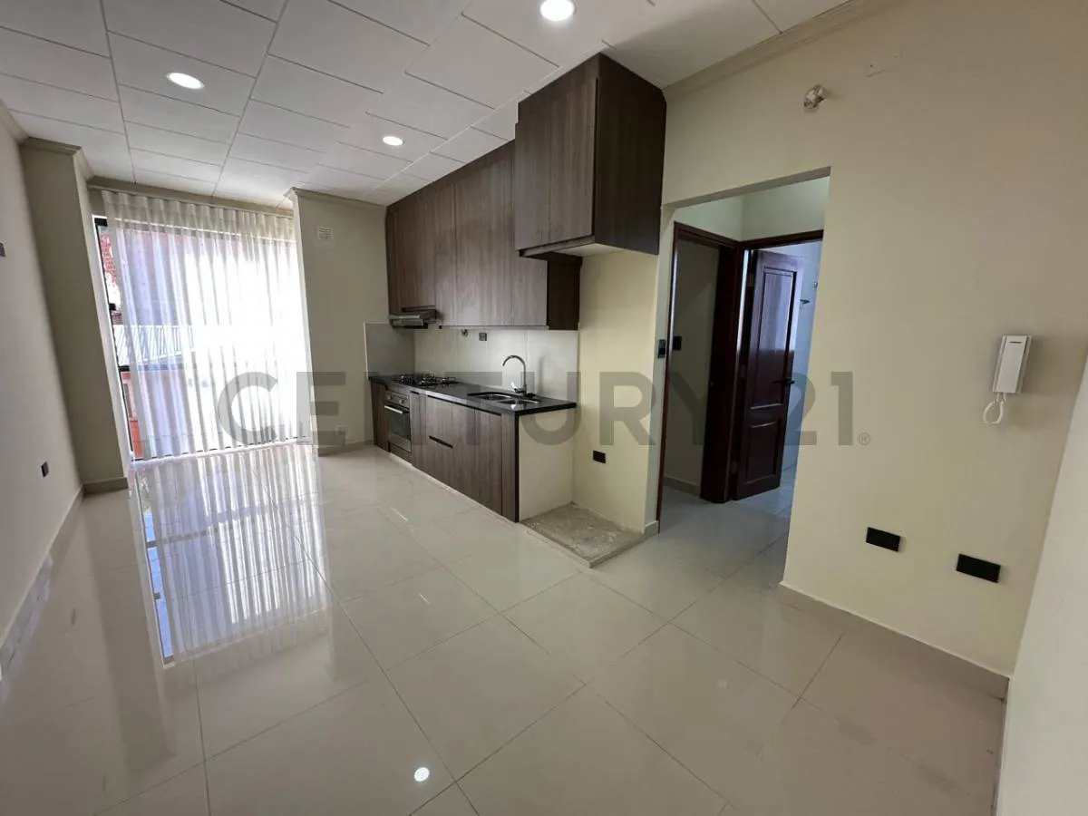 Foto 2 de Departamento en Alquiler – Final Bolívar