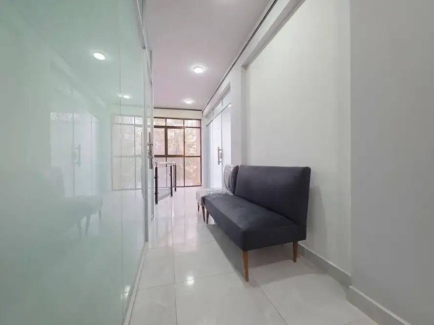 Foto 3 de Ambiente Comercial en Alquiler para Consultorios Medicos o Oficinas