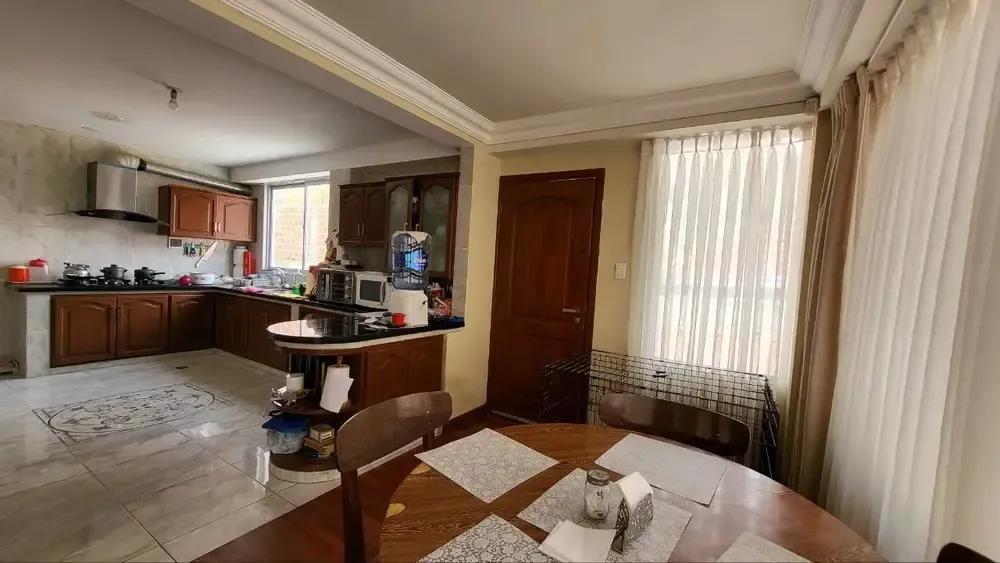 Foto 2 de Casa en Venta Los Olivos Alto Calacoto