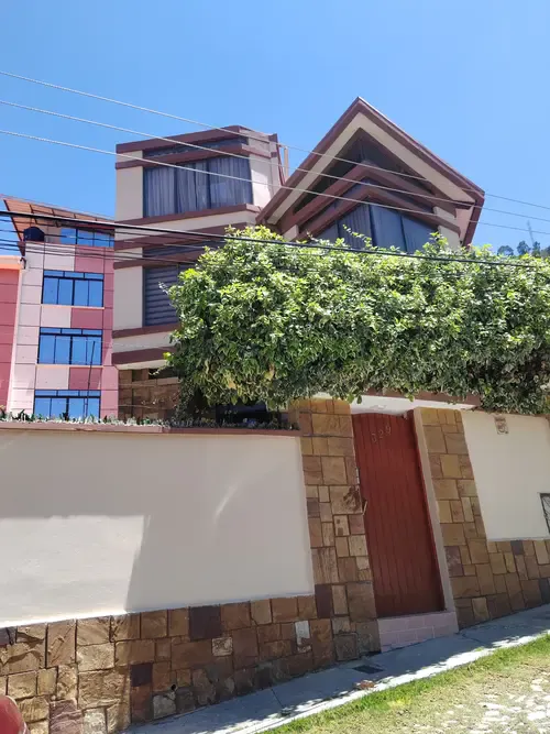 Foto 1 de 🏡 Exclusiva casa de 4 plantas en Bolognia
