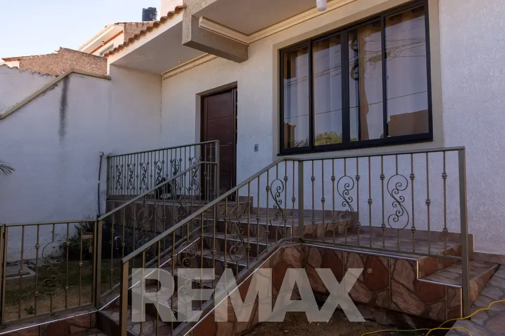 Foto 2 de Casa de 4 dormitorios en venta en Temporal, Cochabamba, con 315,59 m² construidos