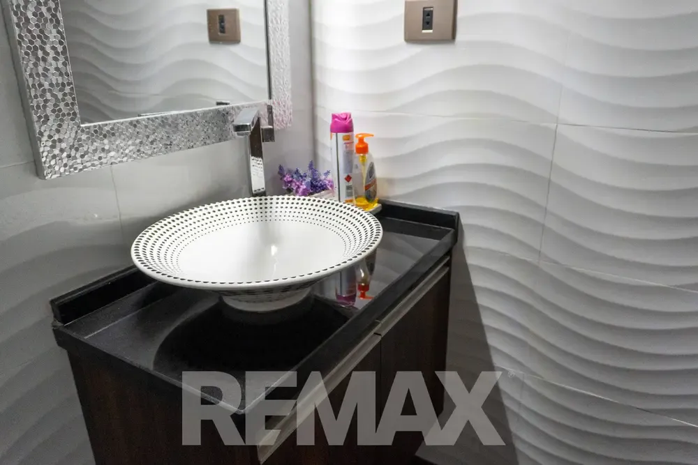 Foto 11 de Casa de 4 dormitorios en venta en Temporal, Cochabamba, con 315,59 m² construidos
