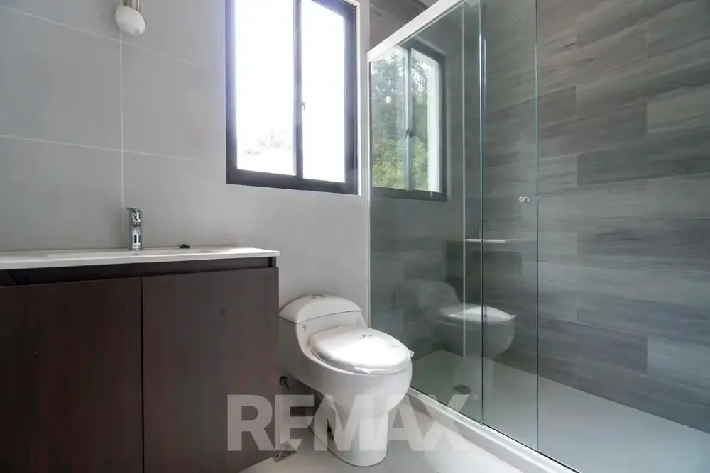 Foto 10 de Hermosa Casa en Alquiler – Condominio Jardines de El Shaddai