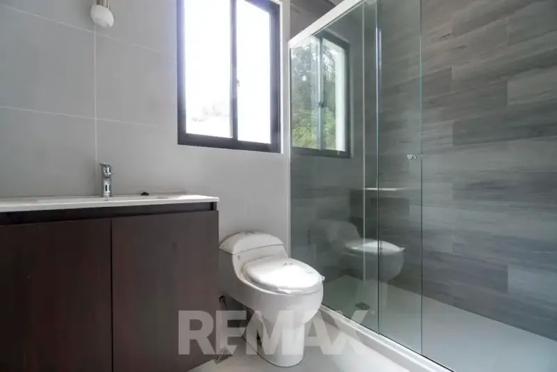 Foto 10 de Hermosa Casa en Alquiler – Condominio Jardines de El Shaddai