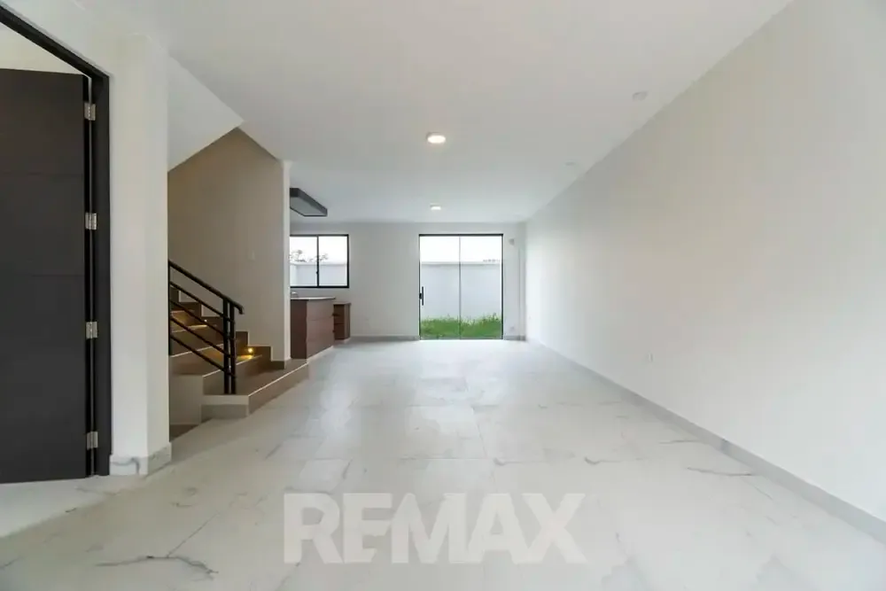 Foto 2 de Hermosa Casa en Alquiler – Condominio Jardines de El Shaddai