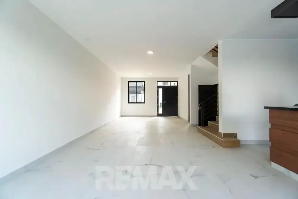 Foto 5 de Hermosa Casa en Alquiler – Condominio Jardines de El Shaddai