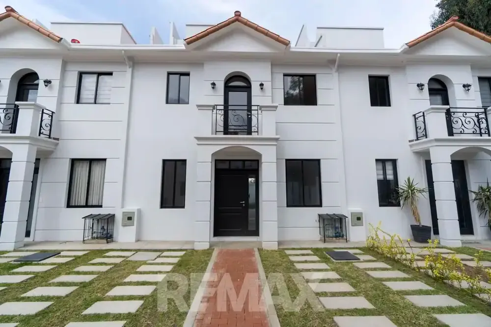 Foto 3 de Hermosa Casa en Alquiler – Condominio Jardines de El Shaddai