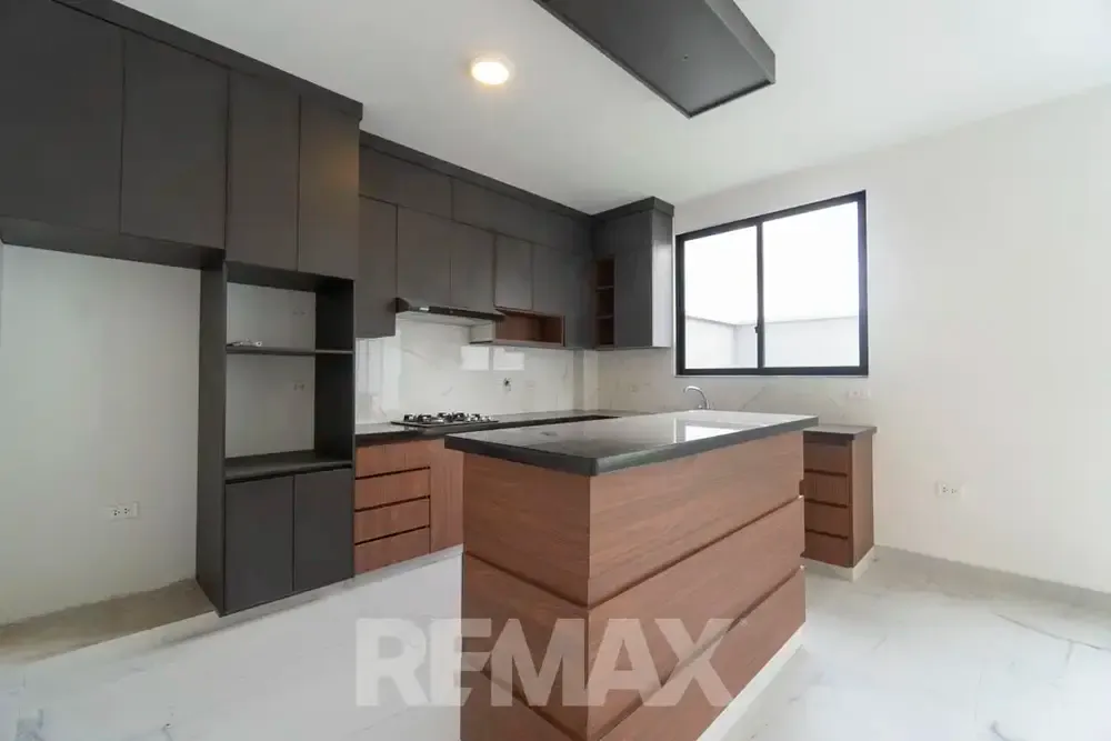 Foto 1 de Hermosa Casa en Alquiler – Condominio Jardines de El Shaddai