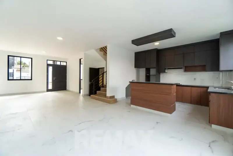 Foto 6 de Hermosa Casa en Alquiler – Condominio Jardines de El Shaddai