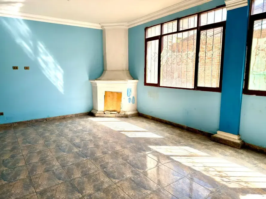 Foto 12 de Casa en Obra Gruesa con Espacio Comercial en Venta