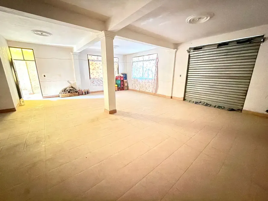 Foto 6 de Casa en Obra Gruesa con Espacio Comercial en Venta