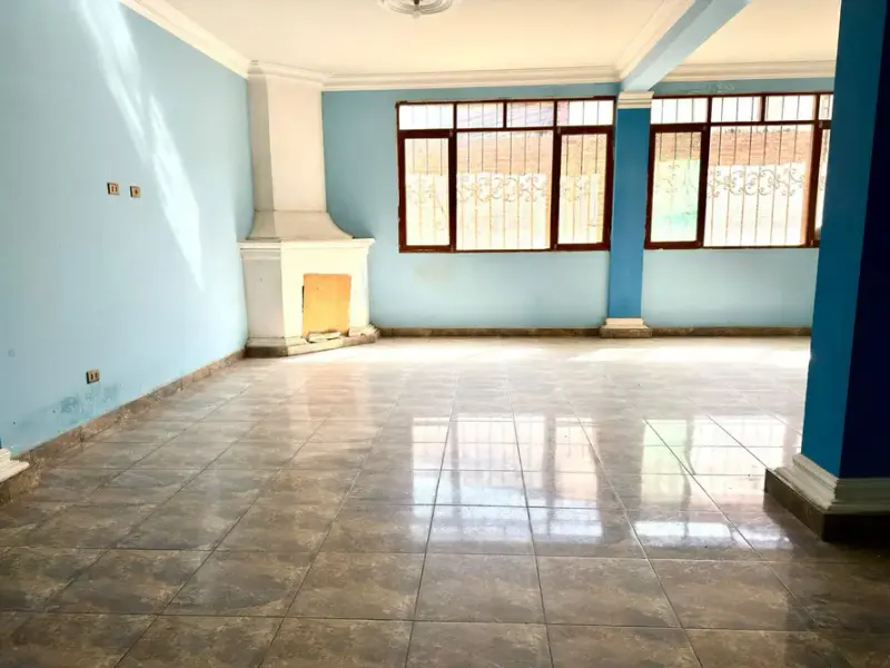 Foto 11 de Casa en Obra Gruesa con Espacio Comercial en Venta