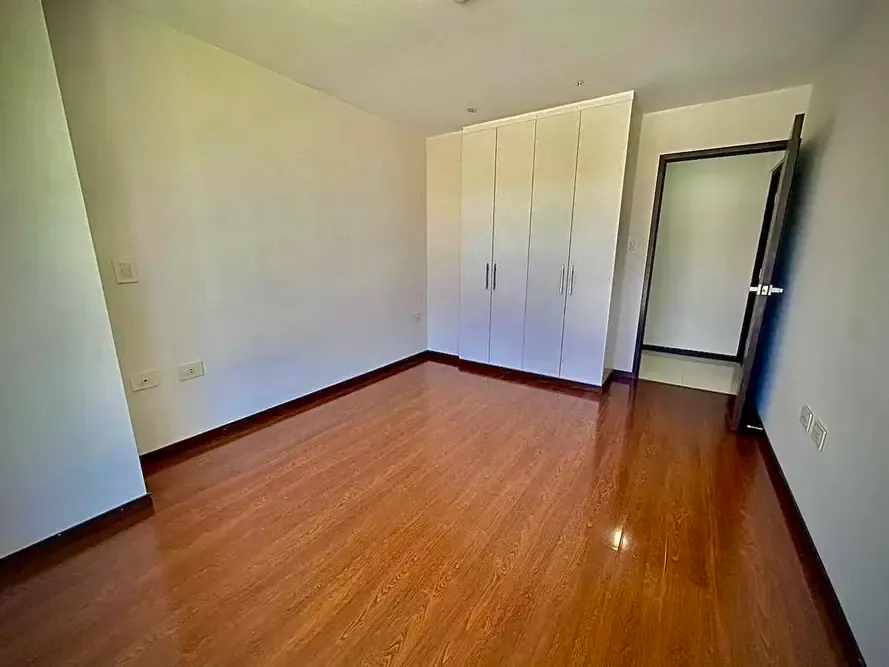 Foto 15 de 🏡 Departamento en Venta – Edificio Montecarlo I | Sucre