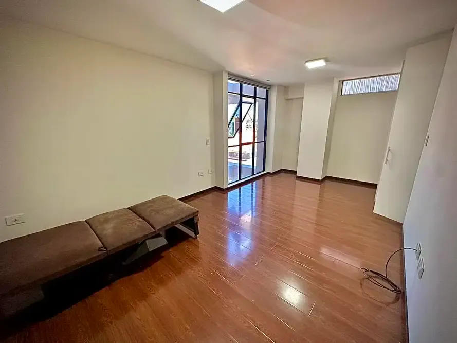 Foto 11 de 🏡 Departamento en Venta – Edificio Montecarlo I | Sucre