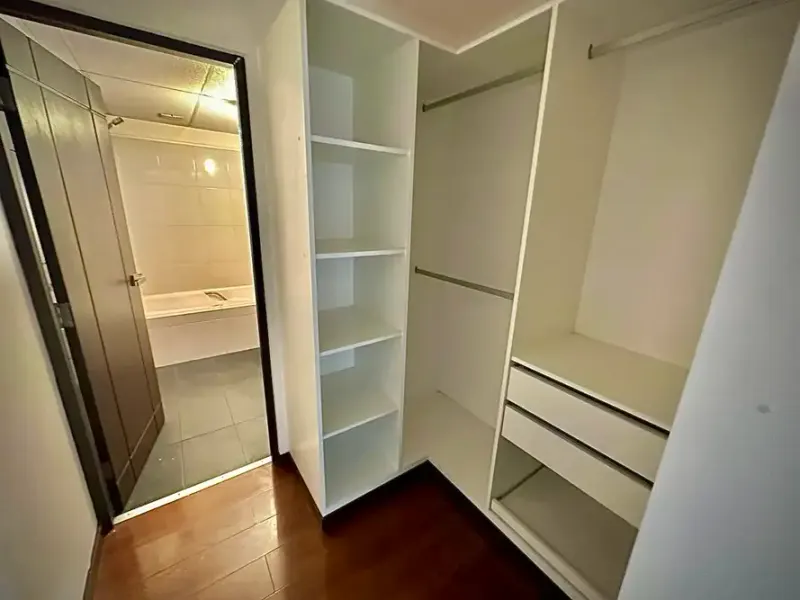 Foto 13 de 🏡 Departamento en Venta – Edificio Montecarlo I | Sucre