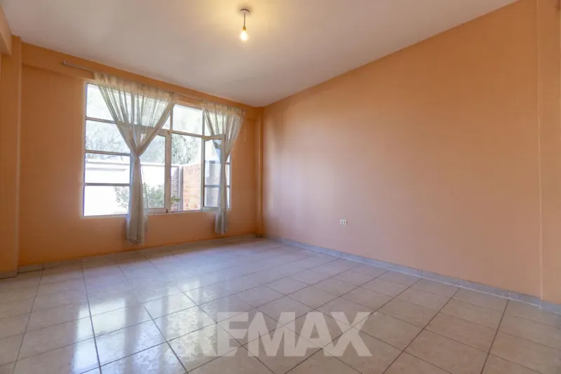 Foto 7 de Hermosa Casa en Venta – Colcapirhua a Una Cuadra de La Av. Blanco Galindo