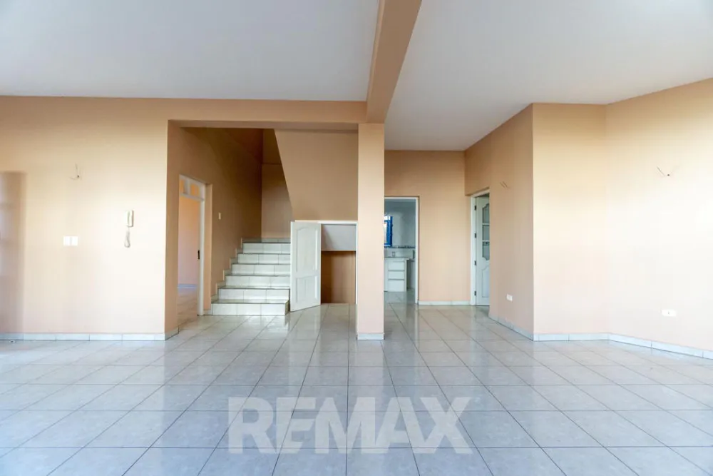 Foto 4 de Hermosa Casa en Venta – Colcapirhua a Una Cuadra de La Av. Blanco Galindo