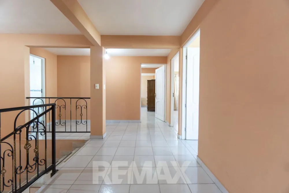 Foto 9 de Hermosa Casa en Venta – Colcapirhua a Una Cuadra de La Av. Blanco Galindo