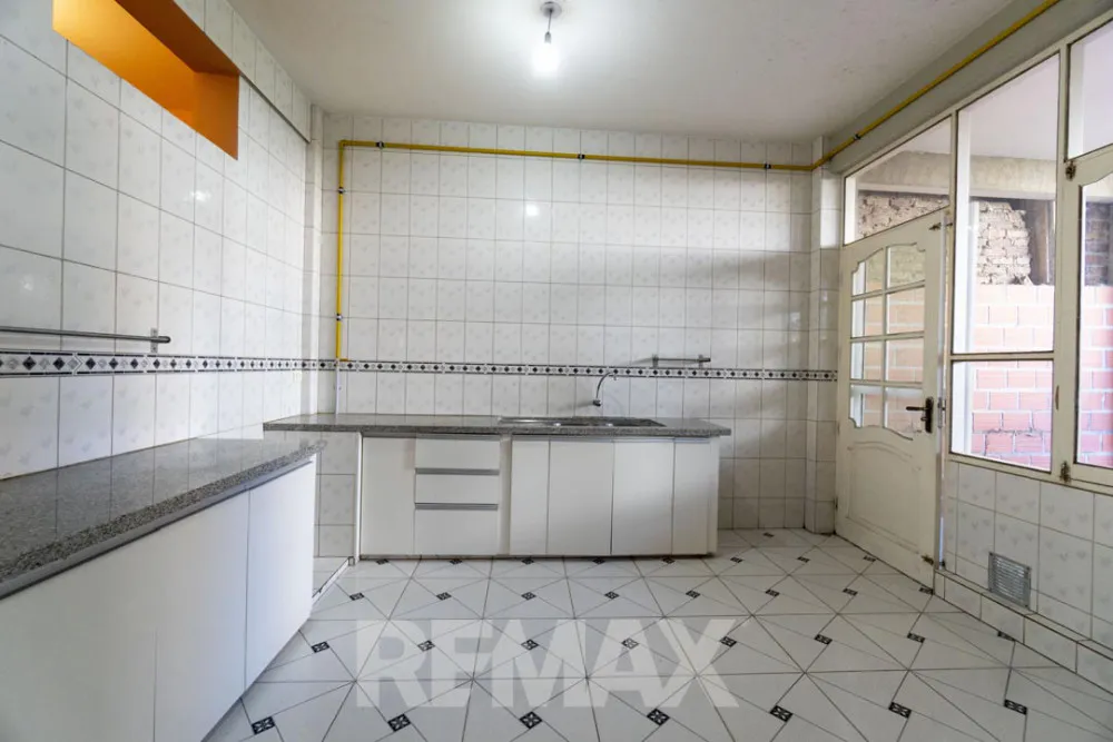 Foto 5 de Hermosa Casa en Venta – Colcapirhua a Una Cuadra de La Av. Blanco Galindo
