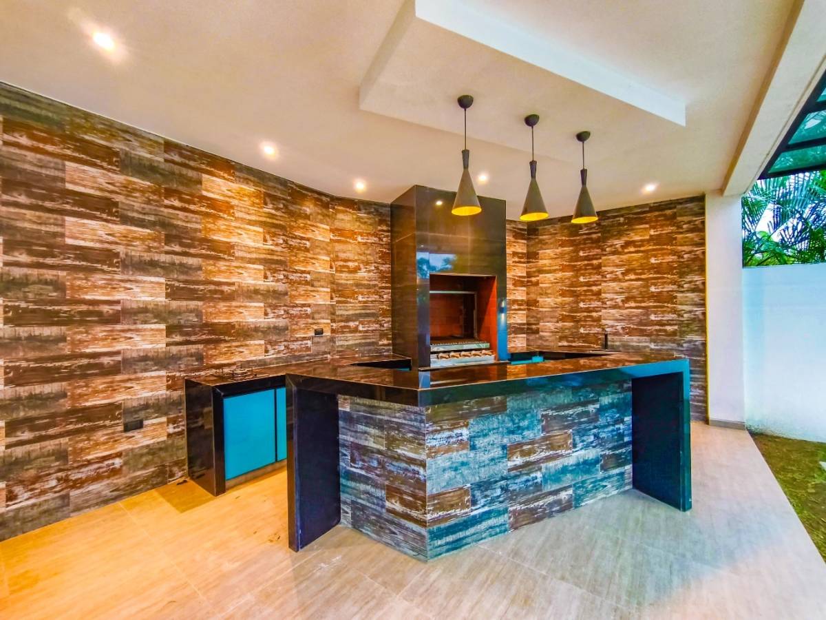 Foto 5 de Elegante casa en alquiler, urb, bosques de la colina