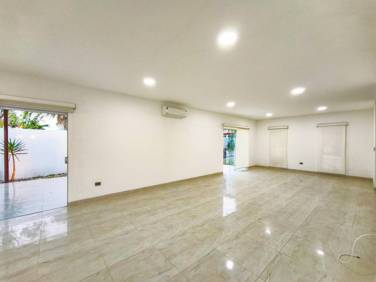 Foto 6 de Elegante casa en alquiler, urb, bosques de la colina