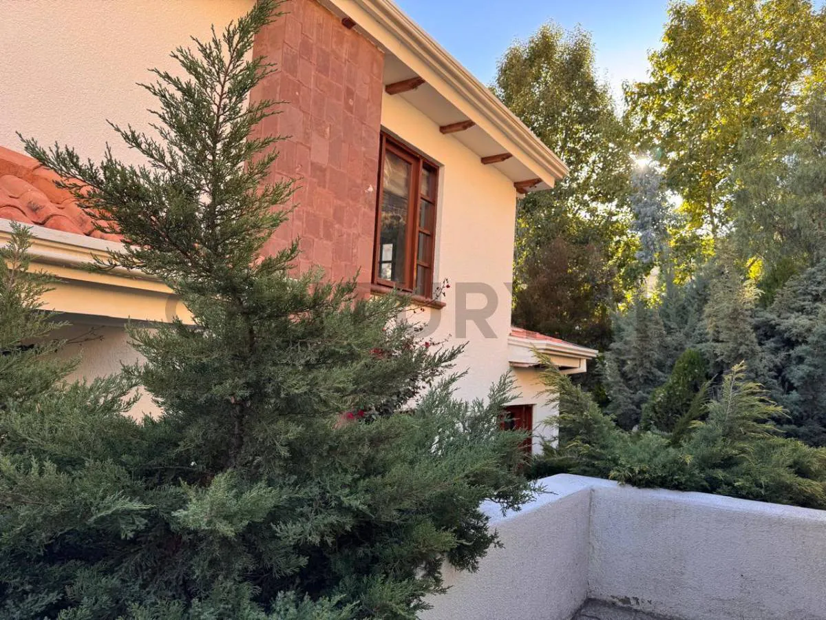 Foto 15 de En anticrético hermosa casa en urbanización SEQUOIA. Registrable