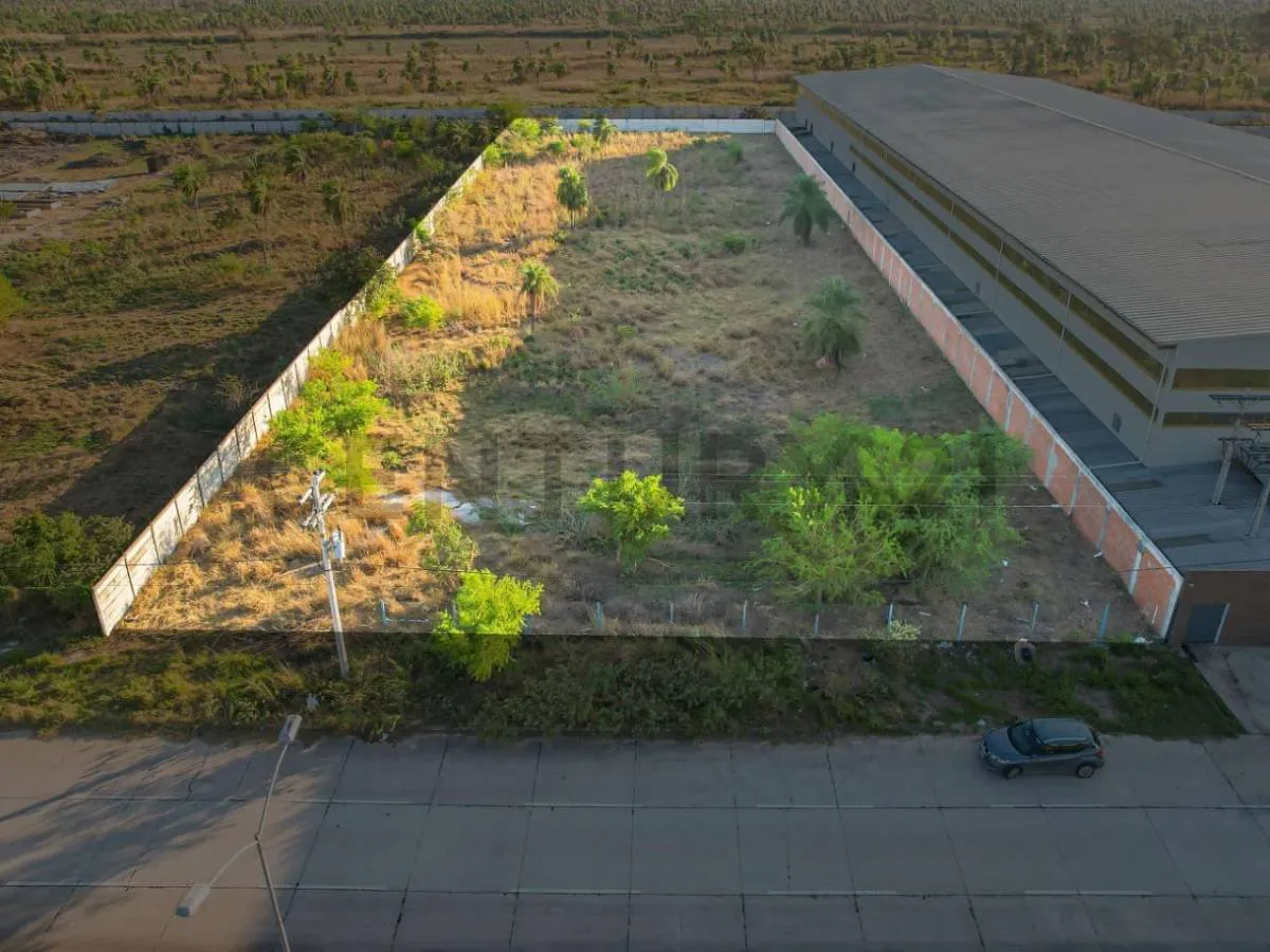 Foto 2 de Terreno comercial en alquiler en Zona Norte Av. G77 + China
