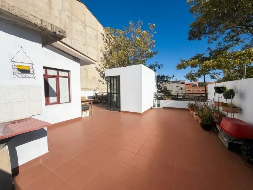 Foto 5 de Casa de 3 plantas con 6 dormitorios en venta en el Noroeste de Tarija