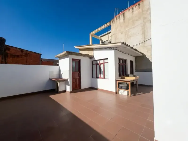 Foto 6 de Casa de 3 plantas con 6 dormitorios en venta en el Noroeste de Tarija