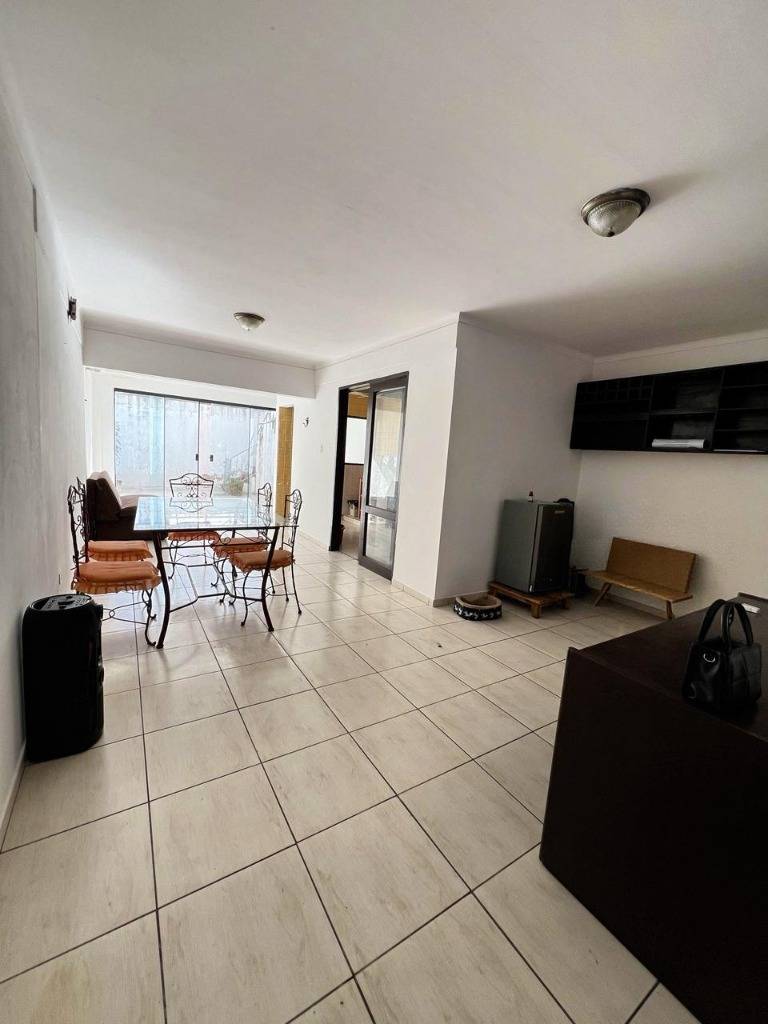 Foto 12 de Casa en Alquiler – Av. Charcas (1er y 2do anillo)