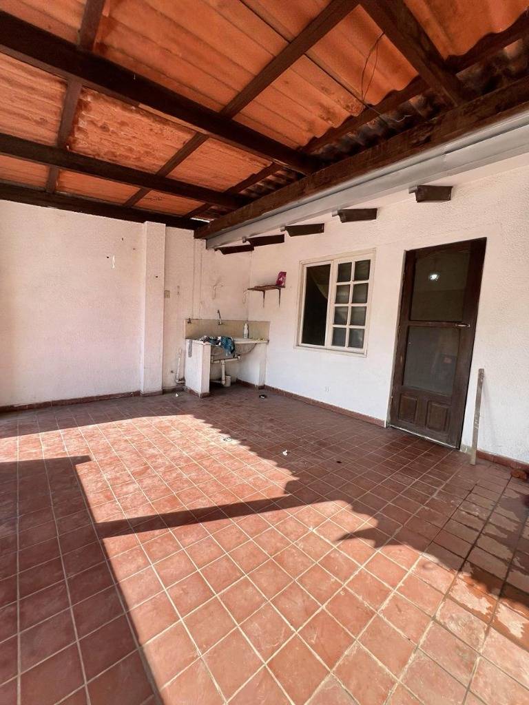 Foto 7 de Casa en Alquiler – Av. Charcas (1er y 2do anillo)