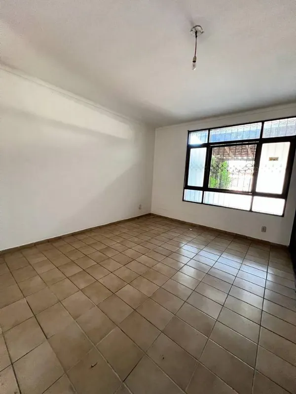 Foto 13 de Casa en Alquiler – Av. Charcas (1er y 2do anillo)