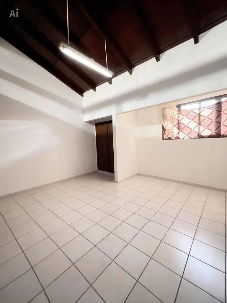 Foto 9 de Casa en Alquiler – Av. Charcas (1er y 2do anillo)