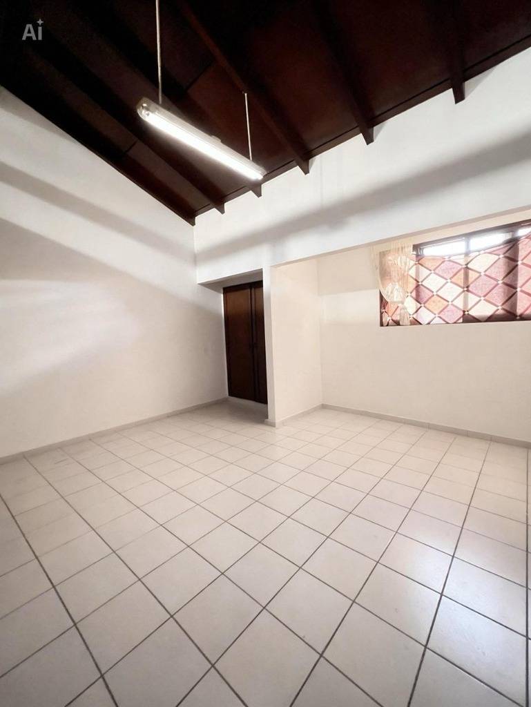 Foto 9 de Casa en Alquiler – Av. Charcas (1er y 2do anillo)